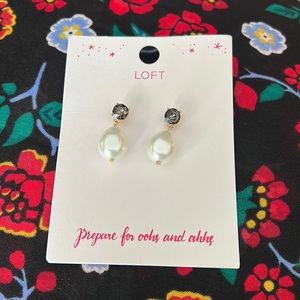 LOFT Pearl mini drop earrings